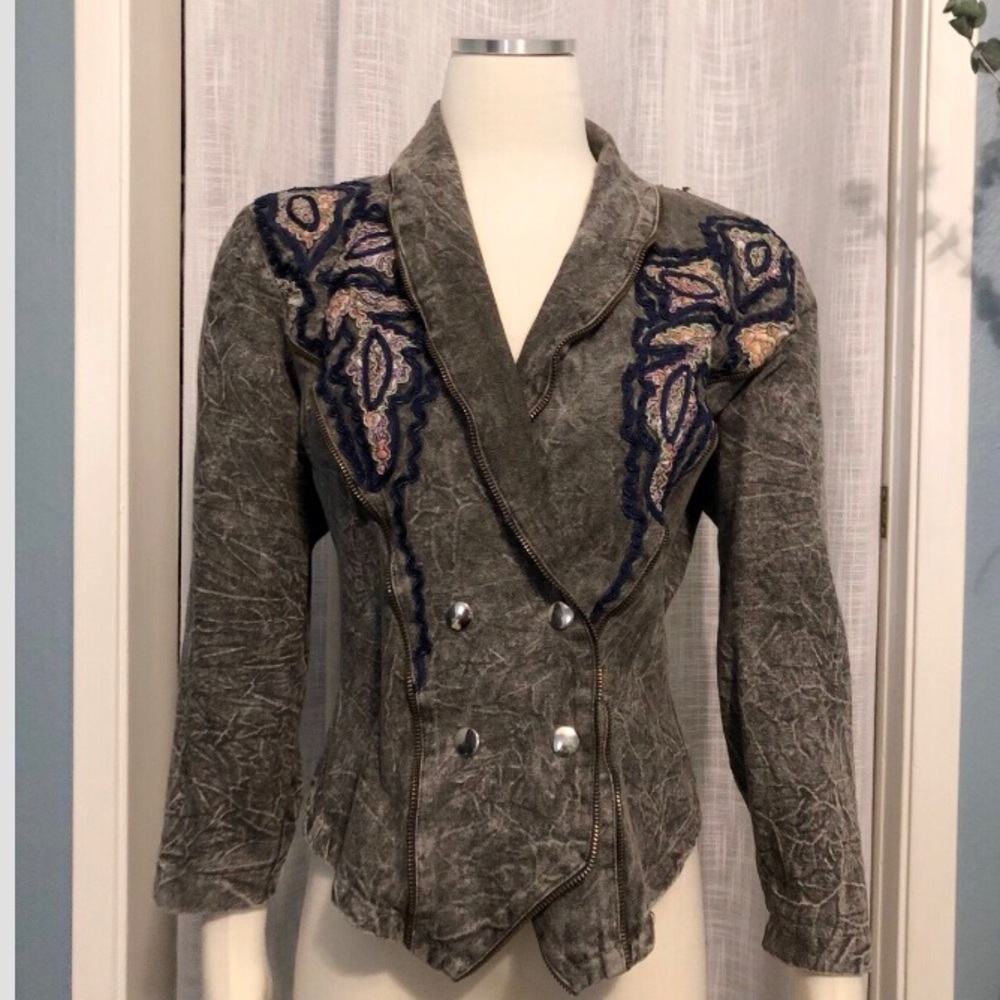 Grey Jacket - Picture 2 of 12